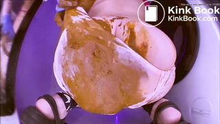 Girl Big shit in the panty