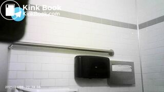 Voyeur Big ass milf shitting soft in toilet