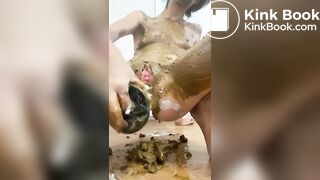 Hot poopy girl