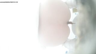 Chinese woman diarrhea20