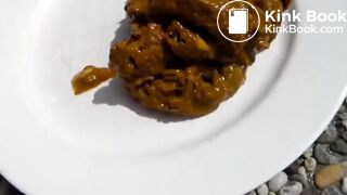 Girl diarrhea on plate - video 3