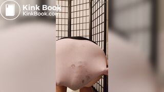 Tatted blonde shits in her panties