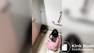 Asian cutie pooping