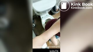 Girl pooping comp - video 4