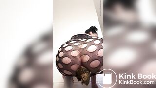 Babe takes a fat shit