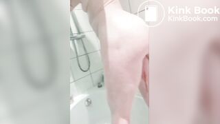 Blonde bathtub laxative