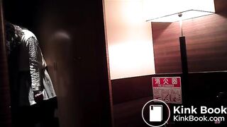 beauty poop voyeur