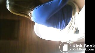 beauty poop voyeur