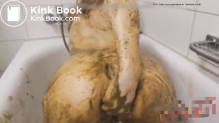 Beautiful blonde shit and anal fisting squirt