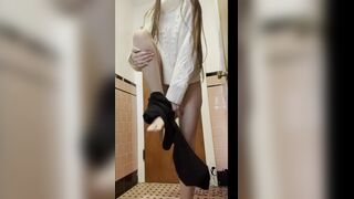pooping - video 727
