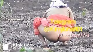 Sexy Aunty shit and piss