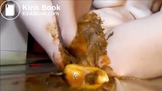 Scat Pussy Fisting - video 2