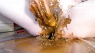 Scat Pussy Fisting - video 2