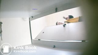 Chinese girl pooping - video 225