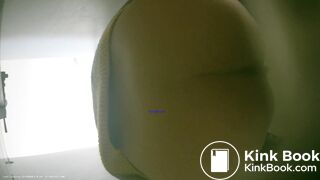 Chinese girl pooping - video 225