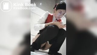 Chinese girl pooping - video 196
