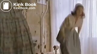 2 women from the 1700s have diarrhea