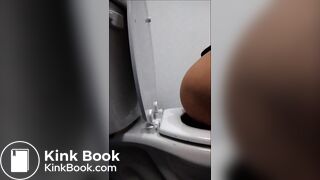 Latina with big ass pooping and farting on toilet