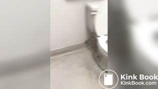 BEATIFUL EBONY SCAT BABE SHITTING IN PUBLIC TOILETS