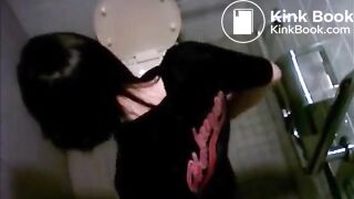 japanese girl toilet - video1