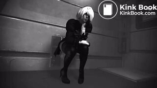 2B’s tiny pee and shitting ( audio )