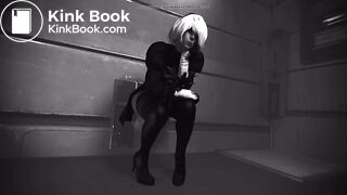 2B’s tiny pee and shitting ( audio )