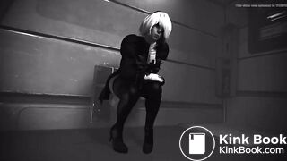 2B’s tiny pee and shitting ( audio )