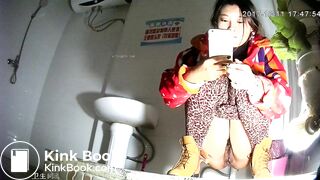 Beauty poops - video 4