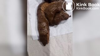 Brasileira gostosa cagando pra vocês