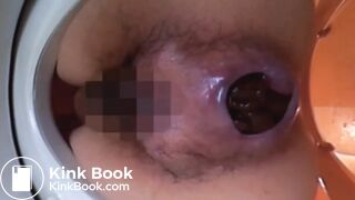The amateur girl's excretion