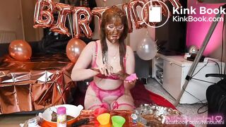 Girl pooping - video 483