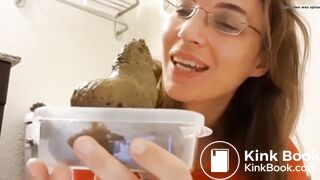 BEST GERMAN SCAT LADY SHITS IN CONTAINER