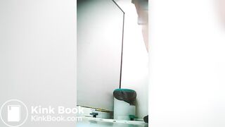 Chinese girl pooping - video 158