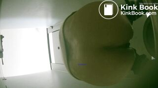 Chinese girl pooping - video 224