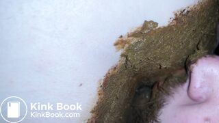 Cleaning her ass - video 3