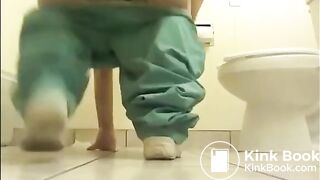 A poo on the floor..