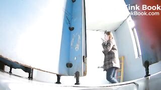 Chinese girl pooping - video 178