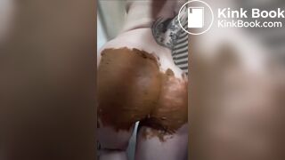 $nowbunn¥ shit smear in white gym shorts