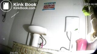 Beauty pulls slender shit