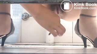 Chinesegirlpooping7