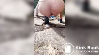 Girl poop 86