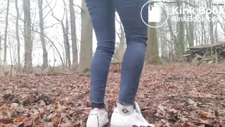 Girl poop - video 137