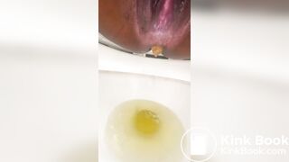 Ebony shits - video 11