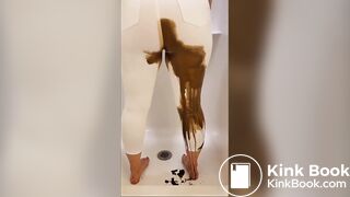 Women pooping their underwear