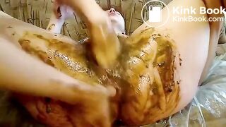 Shit filled pussy - video 4