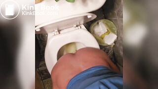 Girl toilet farting - video 6