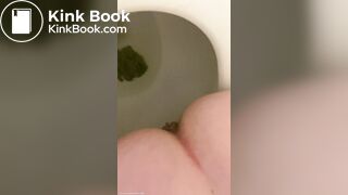 GREEN poo