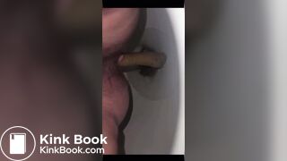 Insta model takes a dump