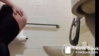 Evil Girl Sprays Her Shit All Over The Public Toilet