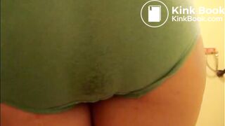Girl shitting her green panties with a crackling poo